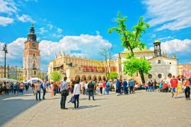Lais Puzzle - Menschen vor der Tuchhalle und dem Rathausturm in Krakau - 2.000 Teile