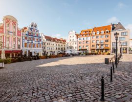 Lais Puzzle - Blick auf den Marktplatz mit schönen bunten Gebäuden im Morgenlicht in Szczecin, Polen - 40, 100, 200, 500, 1.000 & 2.000 Teile