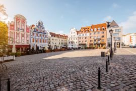 Lais Puzzle - Blick auf den Marktplatz mit schönen bunten Gebäuden im Morgenlicht in Szczecin, Polen - 2.000 Teile