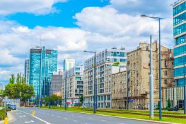 Lais Puzzle - Verkehr auf der Prosta-Straße, die ins Zentrum der polnischen Hauptstadt Warschau führt - 2.000 Teile