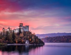 Lais Puzzle - Schönes Schloss am See in der rosa Abenddämmerung, Polen - 40, 100, 200, 500, 1.000 & 2.000 Teile