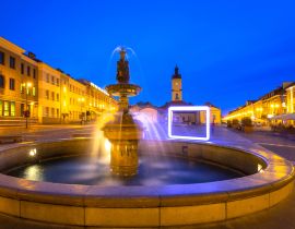 Lais Puzzle - Springbrunnen auf dem Hauptplatz von Bialystok bei Nacht, Polen - 40, 100, 200, 500, 1.000 & 2.000 Teile