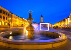 Lais Puzzle - Springbrunnen auf dem Hauptplatz von Bialystok bei Nacht, Polen - 1.000 Teile