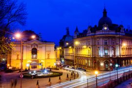 Lais Puzzle - Nächtlicher Blick auf das Theater und das Hauptpostamt in Bielsko Biala, Schlesien, Polen - 2.000 Teile