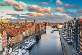 Lais Puzzle - Luftaufnahme der Altstadt von Danzig über dem Fluss Motlawa bei Sonnenaufgang, Polen - 2.000 Teile