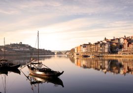 Lais Puzzle - Portugal - Schöne Aussicht auf die Ribeira in Porto - 1.000 Teile