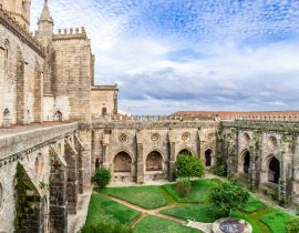 Lais Puzzle - Kreuzgang der Kathedrale von Evora, der größten Kathedrale Portugals. Romanische und gotische Architektur. UNESCO-Weltkulturerbe - 40, 100, 200, 500, 1.000 & 2.000 Teile