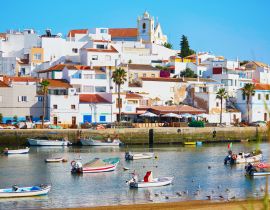 Lais Puzzle - Blick auf die Fischerboote in Ferragudo, Portugal - 40, 100, 200, 500, 1.000 & 2.000 Teile