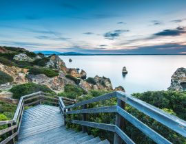 Lais Puzzle - Holzsteg zum schönen Strand Praia do Camilo an der Küste der Algarve-Region, Portugal - 40, 100, 200, 500, 1.000 & 2.000 Teile