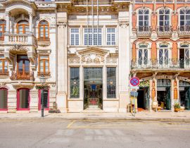 Lais Puzzle - Blick auf die schönen alten Fassaden von Gebäuden im Jugendstil in der Stadt Aveiro in Portugal - 40, 100, 200, 500, 1.000 & 2.000 Teile