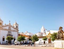 Lais Puzzle - Blick auf das Zentrum der Altstadt mit der Kirche Santa Maria in Lagos im Süden Portugals - 40, 100, 200, 500, 1.000 & 2.000 Teile
