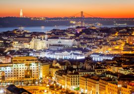 Lais Puzzle - schönes Stadtbild, Lissabon, die Hauptstadt Portugals bei Sonnenuntergang. Ein beliebtes Ziel für Reisen durch Europa, eine der schönsten Städte der Welt - 1.000 Teile