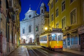 Lais Puzzle - Straßenbahn der Linie 28 in Lissabon, Portugal, bei Nacht - 2.000 Teile