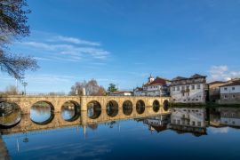 Lais Puzzle - Römische Brücke über den Fluss Tamega in Chaves, Portugal - 2.000 Teile