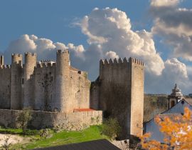 Lais Puzzle - Mittelalterliche Steinburg in der Stadt Obidos in Portugal - 40, 100, 200, 500, 1.000 & 2.000 Teile