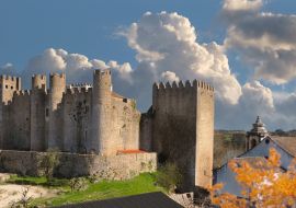 Lais Puzzle - Mittelalterliche Steinburg in der Stadt Obidos in Portugal - 1.000 Teile