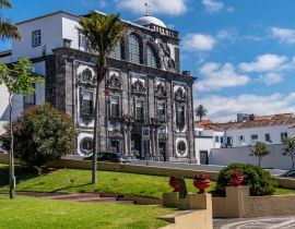 Lais Puzzle - Stadt Ponta Delgada, Azoren - 40, 100, 200, 500, 1.000 & 2.000 Teile