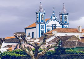Lais Puzzle - Blick auf die Stadt Praia da Vitoria. Insel Terceira. Azoren, Portugal - 1.000 Teile