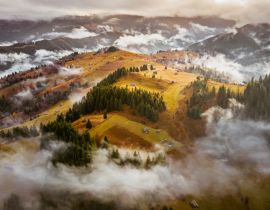 Lais Puzzle - Nebliger Morgen in Siebenbürgen, Rumänien, in der Nähe des Rucar-Bran-Passes - 40, 100, 200, 500, 1.000 & 2.000 Teile
