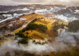 Lais Puzzle - Nebliger Morgen in Siebenbürgen, Rumänien, in der Nähe des Rucar-Bran-Passes - 1.000 Teile