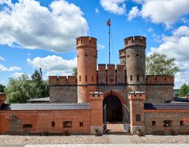 Lais Puzzle - Friedrichsburger Tor in der Stadt Kaliningrad. Russland - 40, 100, 200, 500, 1.000 & 2.000 Teile