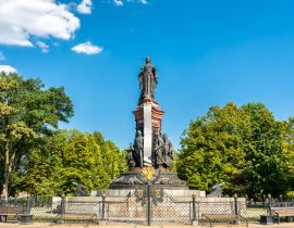Lais Puzzle - Denkmal von Katharina II. der Großen in Krasnodar, Russland - 40, 100, 200, 500, 1.000 & 2.000 Teile