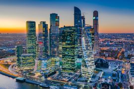 Lais Puzzle - Luftaufnahme von Moskau City Skyline und Wolkenkratzer Bau Architektur, Moskau City internationalen Geschäfts-und Finanzzentrum bei Sonnenuntergang mit Moskau Fluss, Russland - 2.000 Teile