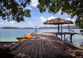 Lais Puzzle - Kleiner Bootsanleger an einer Ecolodge in der Marovo-Lagune auf den Salomonen - 1.000 Teile