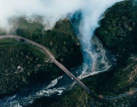 Lais Puzzle - Luftaufnahme einer Landschaft mit Brücke, Sambia - 40, 100, 200, 500, 1.000 & 2.000 Teile