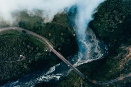 Lais Puzzle - Luftaufnahme einer Landschaft mit Brücke, Sambia - 2.000 Teile