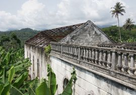 Lais Puzzle - Ruine des Krankenhauses der Plantage Roca Agua Ize, Sao Tome, Afrika - 1.000 Teile