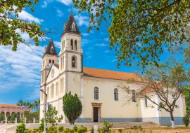 Lais Puzzle - Sao Tome, die schöne weiße Kathedrale im Zentrum, Sao Tome und Principe - 1.000 Teile