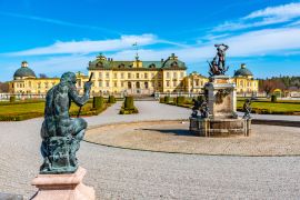 Lais Puzzle - Schloss Drottningholm von den königlichen Gärten in Schweden aus gesehen - 2.000 Teile