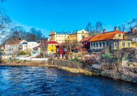 Lais Puzzle - Wohngebäude entlang des Flusses Gavlean in Gavle, Schweden - 1.000 Teile