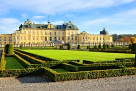 Lais Puzzle - Blick auf das königliche Schloss Drottningholm von seinen Gärten aus, Stockholm, Schweden - 2.000 Teile