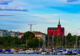Lais Puzzle - Nynashamn, Schweden Die Kirche und der Hafen von Nynashamn - 1.000 Teile
