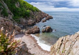 Lais Puzzle - Felsiger Strand und schöne Natur im Sommer im Kullaberg-Naturschutzgebiet in Südschweden - 1.000 Teile