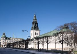Lais Puzzle - Kirche des Heiligen Lars in Linkoping, Schweden an einem sonnigen Tag mit blauem Himmel - 1.000 Teile