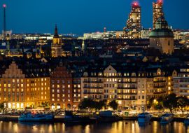 Lais Puzzle - Nora-Torben-Wolkenkratzer über der Skyline von Kungsholmen in Stockholm, Schweden - 1.000 Teile