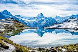 Lais Puzzle - Wasserspiegelung in den Schweizer Alpen im Bachalpsee - Bergsee oberhalb von Grindelwald, Schweiz - 2.000 Teile
