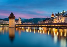 Lais Puzzle - Luzern. Bild von Luzern, Schweiz während der blauen Stunde in der Dämmerung - 1.000 Teile