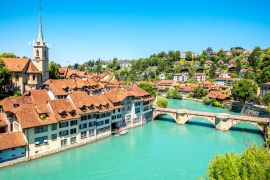 Lais Puzzle - Stadtbild mit Blick auf die Altstadt mit Nydegg-Kirchturm und den Fluss in Bern in der Schweiz - 2.000 Teile