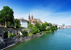 Lais Puzzle - Traditionelles Münstergebäude in Basel, Schweiz - 1.000 Teile