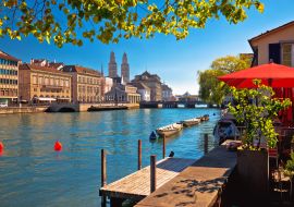 Lais Puzzle - Zürichs Wahrzeichen am Wasser mit farbenfroher Herbstansicht - 1.000 Teile