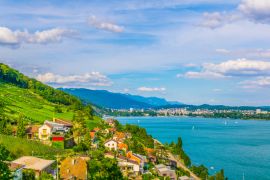 Lais Puzzle - Stadtbild von Biel/Bienne hinter dem Bielersee in der Schweiz - 2.000 Teile