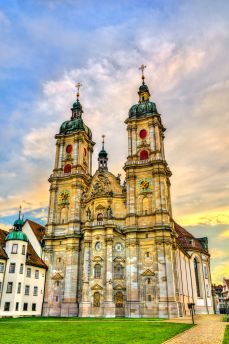 Lais Puzzle - Die Kathedrale der Abtei St. Gallen in St. Gallen. UNESCO-Welterbe in der Schweiz - 2.000 Teile