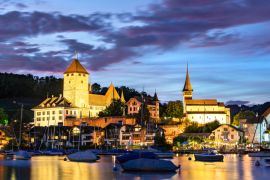 Lais Puzzle - Schloss Spiez am Thunersee in der Schweiz - 2.000 Teile