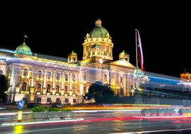 Lais Puzzle - Das Parlament der Republik Serbien in Belgrad bei Nacht - 1.000 Teile