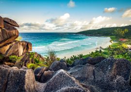 Lais Puzzle - Erstaunliche Aussicht am Strand Grande Anse auf der Insel La Digue, Seychellen - 1.000 Teile