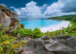 Lais Puzzle - Grande Anse Strand vom Aussichtspunkt aus. Insel La Digue, Seychellen - 1.000 Teile